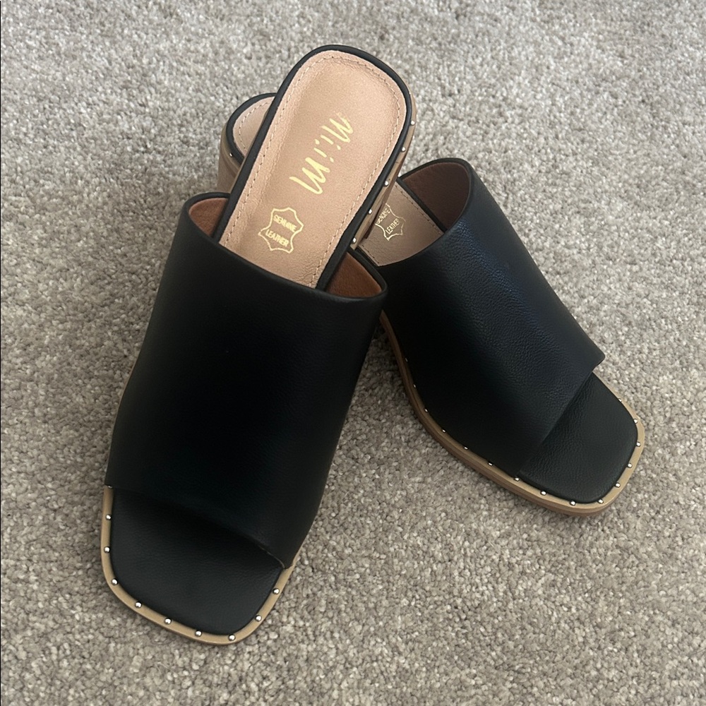 Mi.iM Black Leather Heeled Slides Size 7